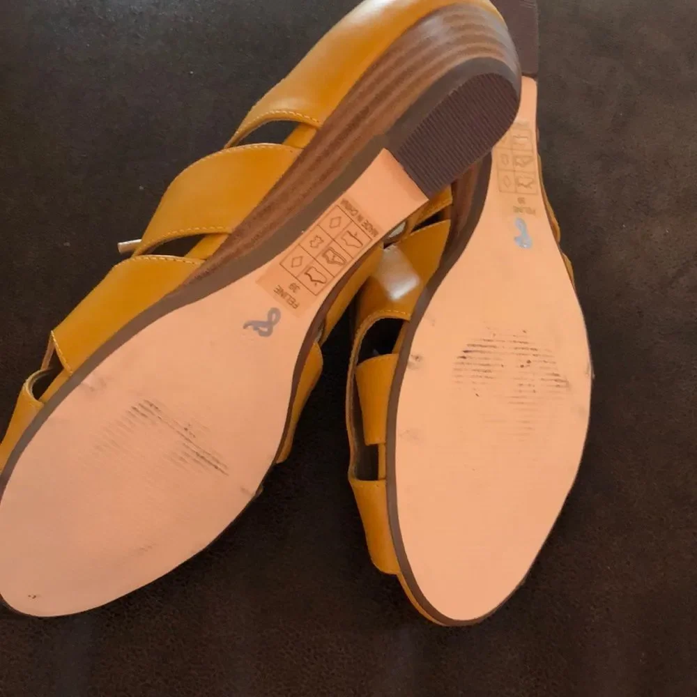 ModCloth Exquisite Interlocking Mustard Sandals - Picture 7 of 8